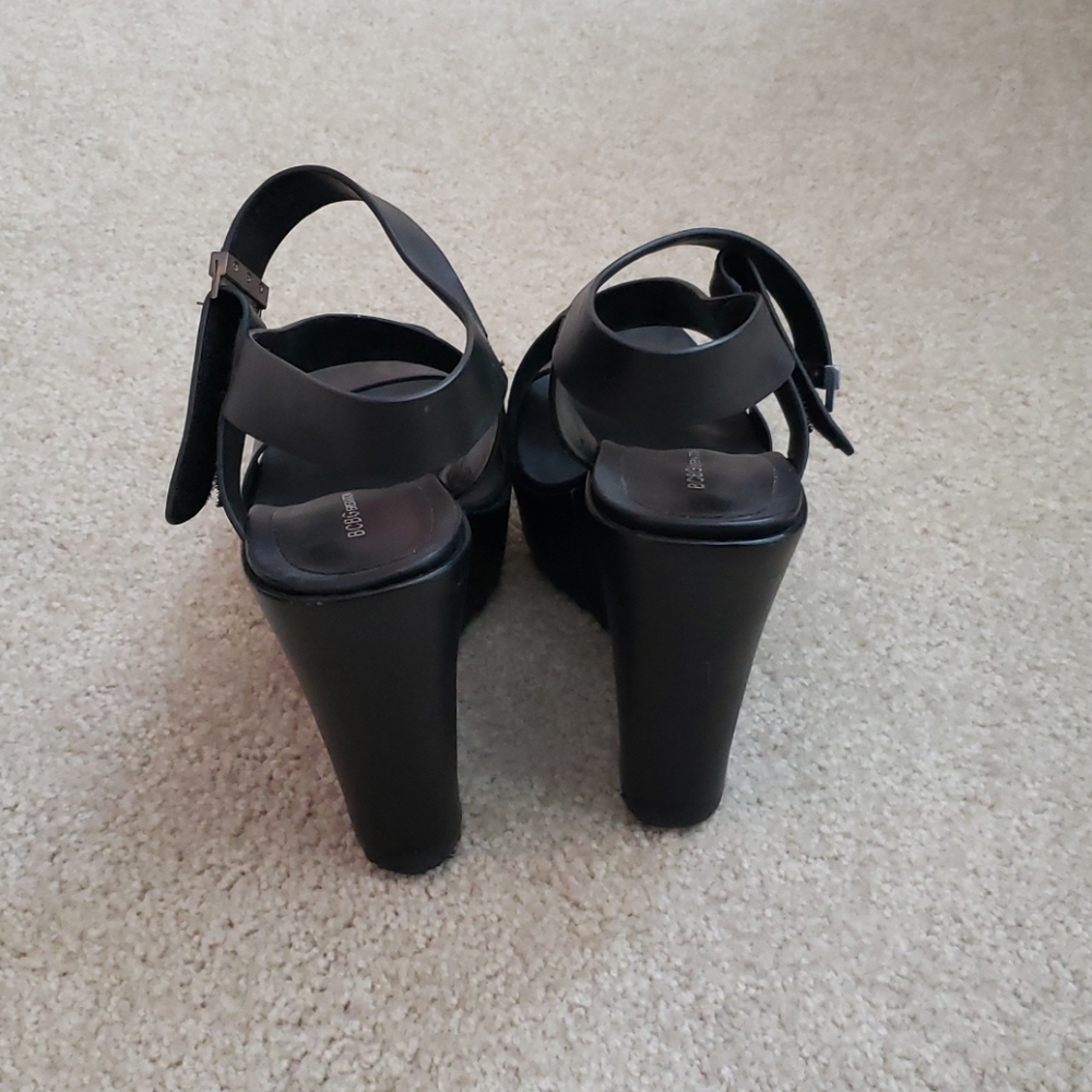 BCBG wedge sandal size 9 - Picture 3 of 4